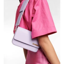 Best Sale ⌛ Jacquemus Le Carinu Leather Shoulder Bag ✔️