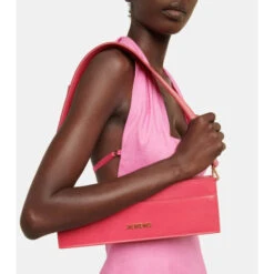 Budget 🤩 Jacquemus Le Ciuciu Leather Shoulder Bag 🧨